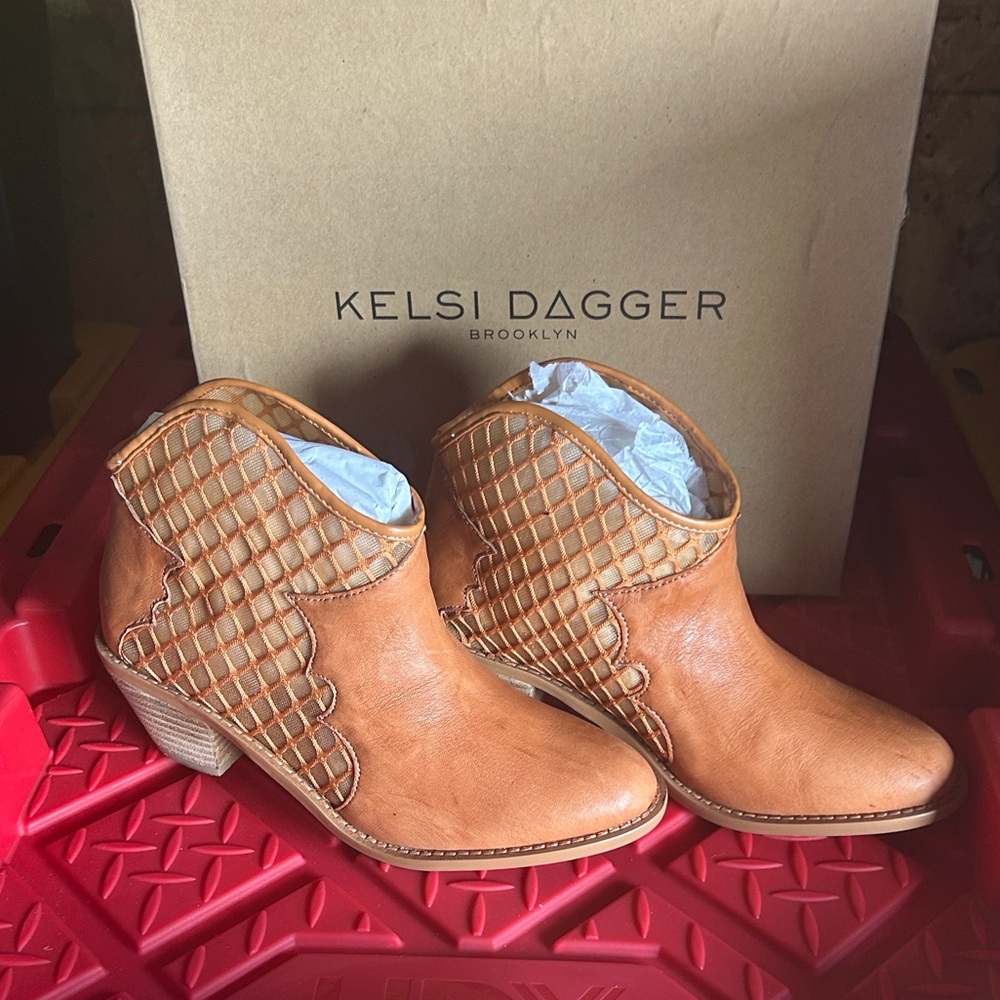Kelsi Dagger Brown Quilted Ankle Boots